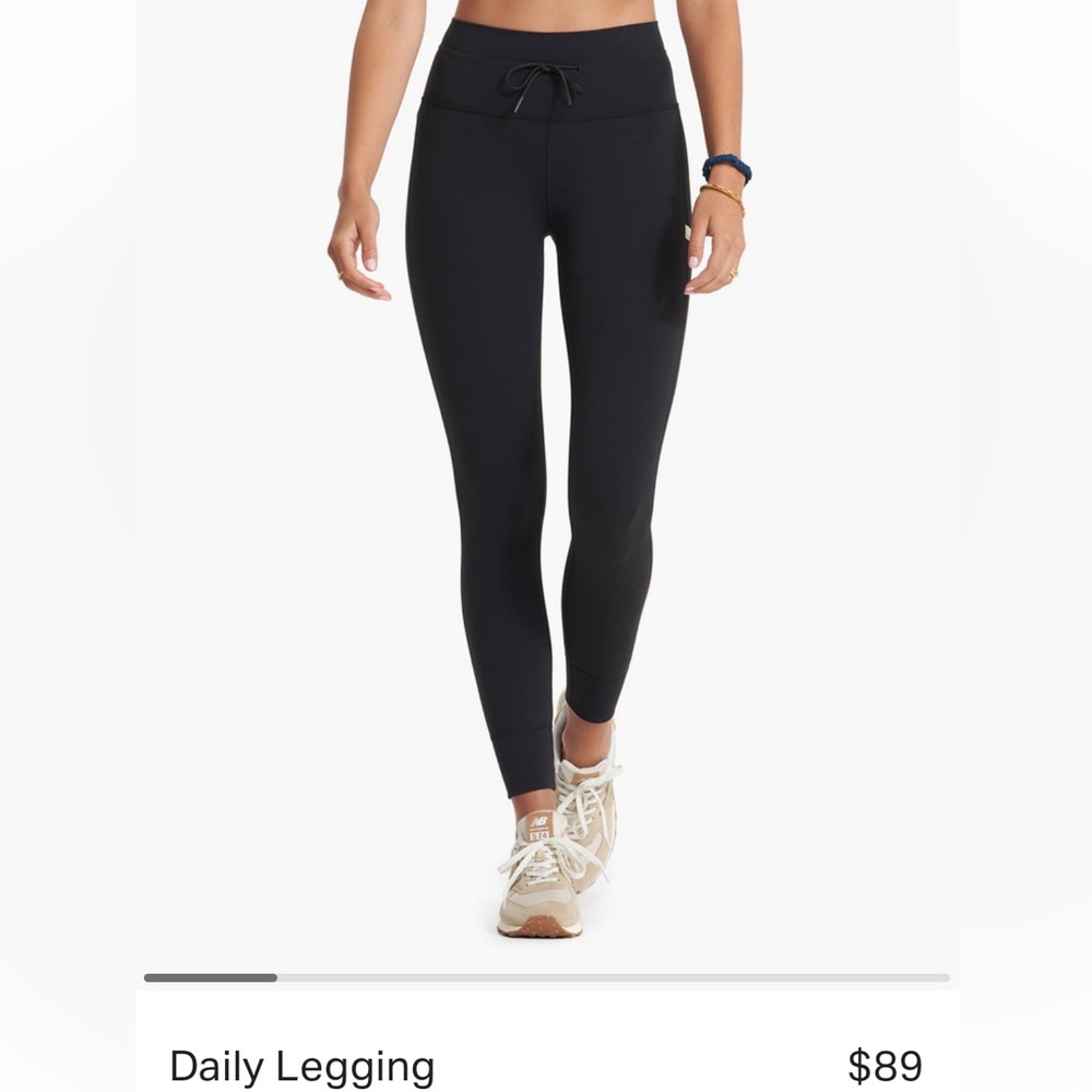 Vuori black daily leggings small